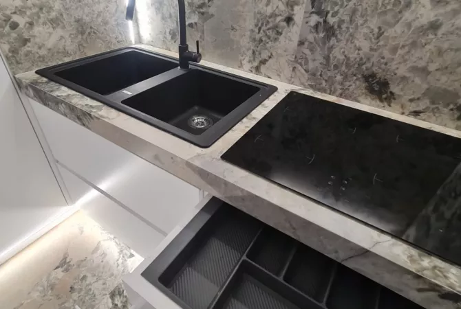 Shtepi me qera Apartament ne Tirane, 1+1, Mobilimi E mobiluar, Pagesa 1,200  Euro.