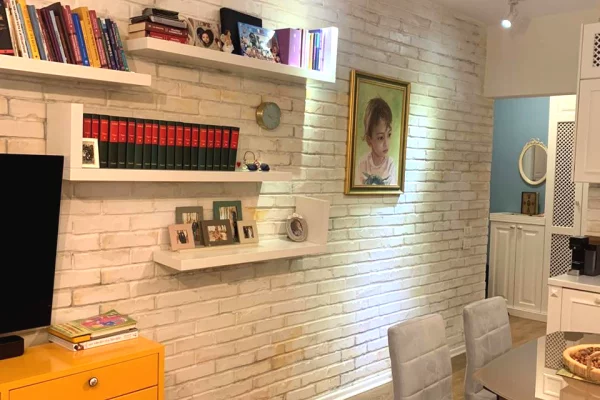 Shtepi ne shitje Apartament ne Tirane, 1+1, Mobilimi Bosh, pa mobiluar, Pagesa 170,000  Euro.