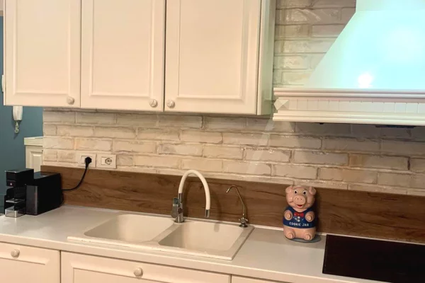 Shtepi ne shitje Apartament ne Tirane, 1+1, Mobilimi Bosh, pa mobiluar, Pagesa 170,000  Euro.