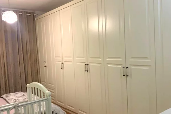 Shtepi ne shitje Apartament ne Tirane, 1+1, Mobilimi Bosh, pa mobiluar, Pagesa 170,000  Euro.