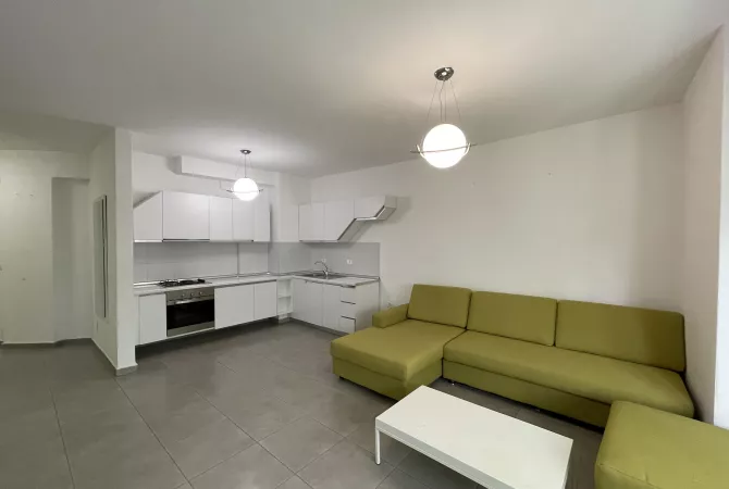 Shtepi ne shitje Apartament ne Tirane, 1+1, Mobilimi Bosh, pa mobiluar, Pagesa 122,000  Euro.