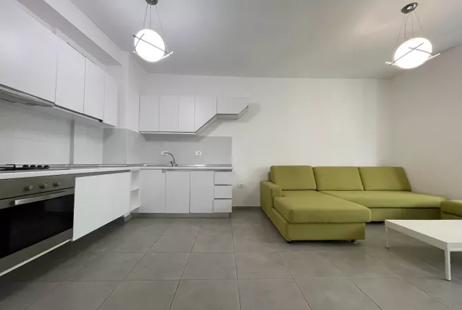 Shtepi ne shitje Apartament ne Tirane, 1+1, Mobilimi Bosh, pa mobiluar, Pagesa 122,000  Euro.