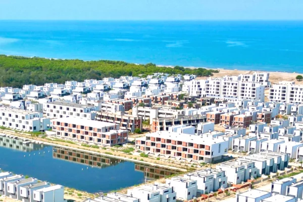 Shtepi ne shitje Apartament ne Durres, 1+1, Mobilimi Bosh, pa mobiluar, Pagesa 161,000  Euro.