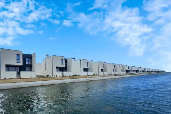 Shtepi ne shitje Apartament ne Durres, 1+1, Mobilimi Bosh, pa mobiluar, Pagesa 161,000  Euro.