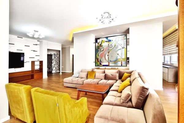 House for Rent 4+1 in Tirana - 120,000 Leke