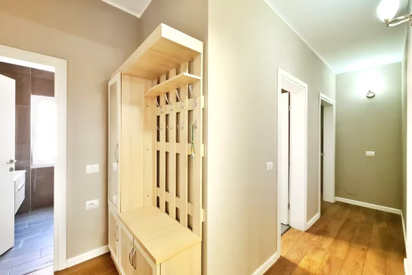 Shtepi me qera Apartament ne Tirane, 4+1, Mobilimi E mobiluar, Pagesa 120,000  Leke.