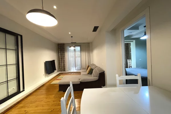 Appartamento in vendita a Tirana 2+1, Arredato