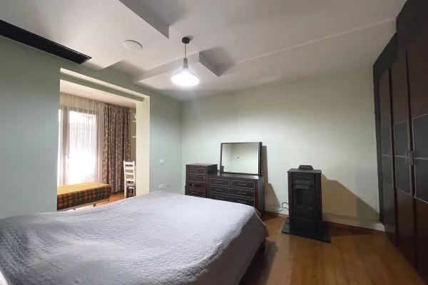 Appartamento in vendita a Tirana 2+1, Arredato