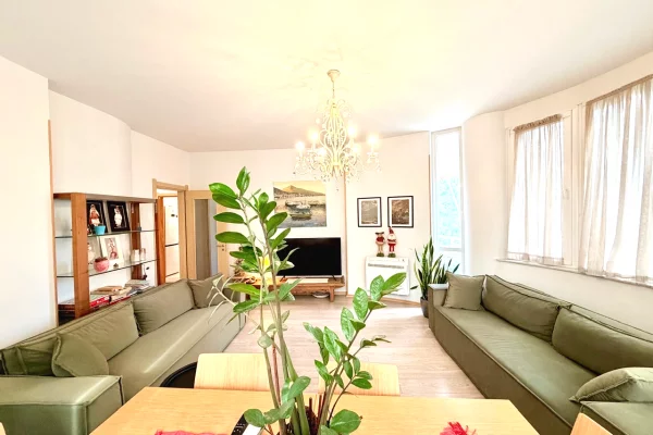 Shtepi ne shitje Apartament ne Tirane, 2+1, Mobilimi E mobiluar, Pagesa 265,000  Euro.