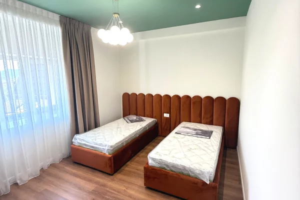 Shtepi me qera Apartament ne Tirane, 2+1, Mobilimi E mobiluar, Pagesa 1,200  Euro.