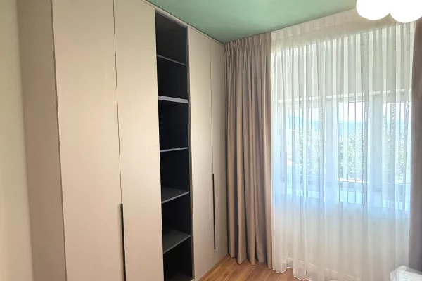 Shtepi me qera Apartament ne Tirane, 2+1, Mobilimi E mobiluar, Pagesa 1,200  Euro.
