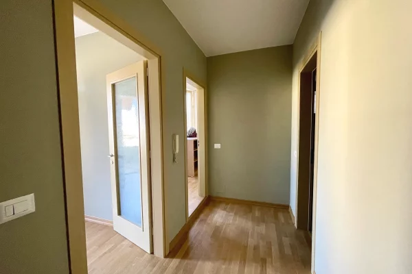 Shtepi me qera Apartament ne Tirane, 1+1, Mobilimi E mobiluar, Pagesa 650  Euro.