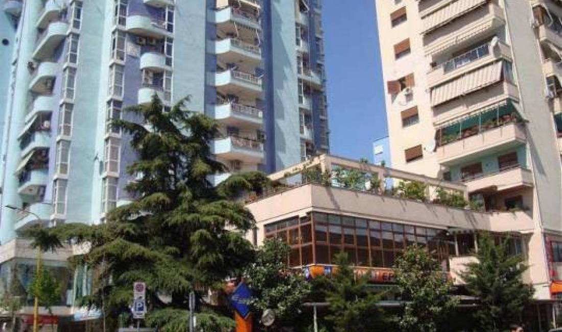 Ambient biznesi me qera - Ish Ekspozita (VR111)