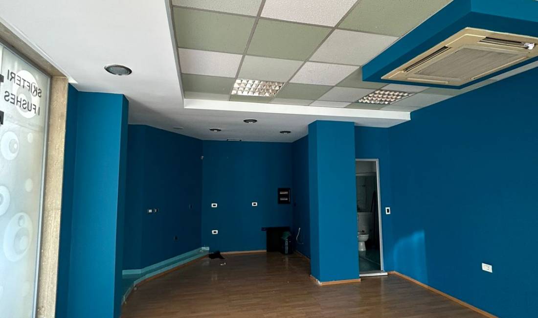 AMBIENT PER ZYRE ME QERA PRANE PROKURORISE (VR888)