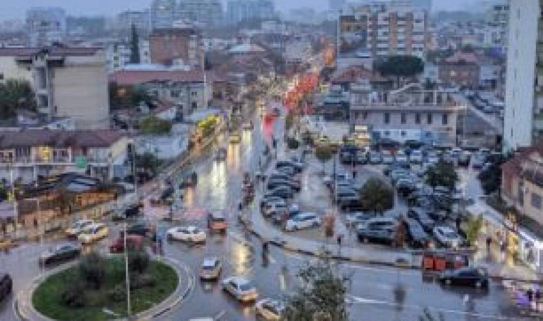 AMBIENT ME QERA KOMUNA E PARISIT(VR009)