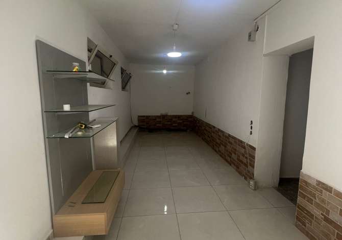 Ambient biznesi me qera 1+1 ne Tirane - 400 Euro