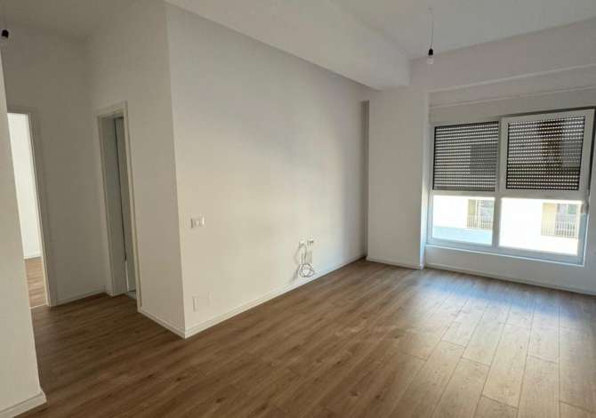 Ambient biznesi me qera 3+1 ne Tirane - 300 Euro