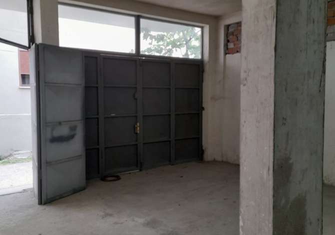 Business Property for Rent 4+1 in Tirana - 351 Euro