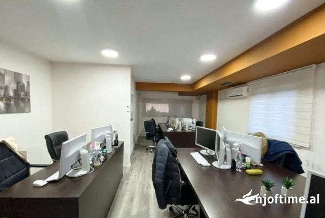 Business Property for Rent 3+1 in Tirana - 3,000 Euro