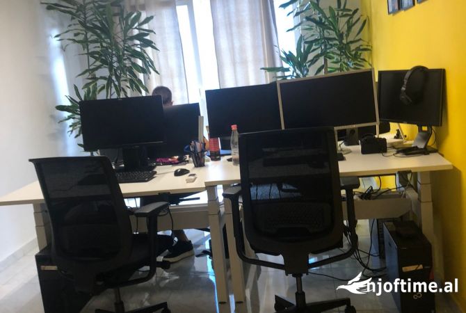 Business Property for Rent 3+1 in Tirana - 550 Euro