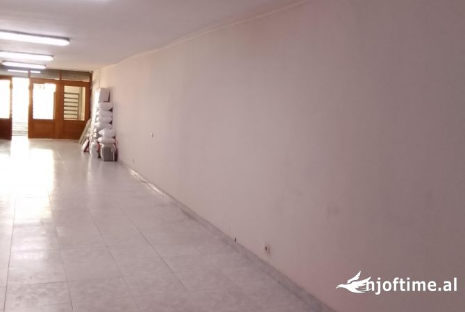 Business Property in Sale 1+1 in Tirana - 110,000 Euro