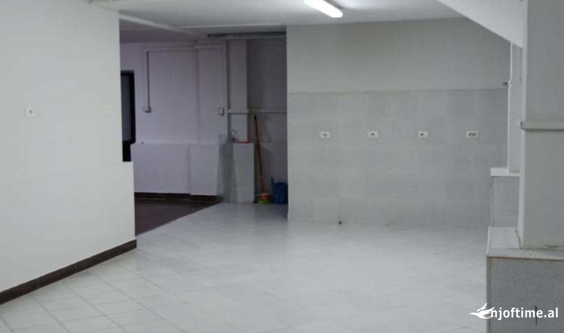 Ambient Biznesi ne Shitje - Ish Nisharaku (VR111)