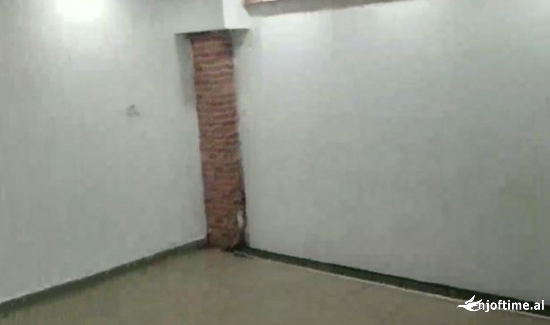  Dyqan me qera te Vasil Shanto VR003