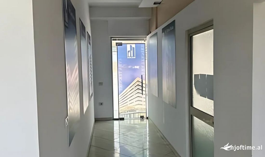 Ambient biznesi-Laprake  (VR004)