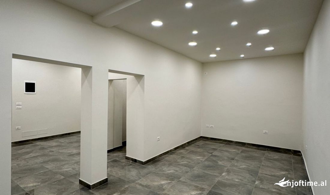 Ambient biznesi ne shitje - Stadiumi Dinamo (VR111)