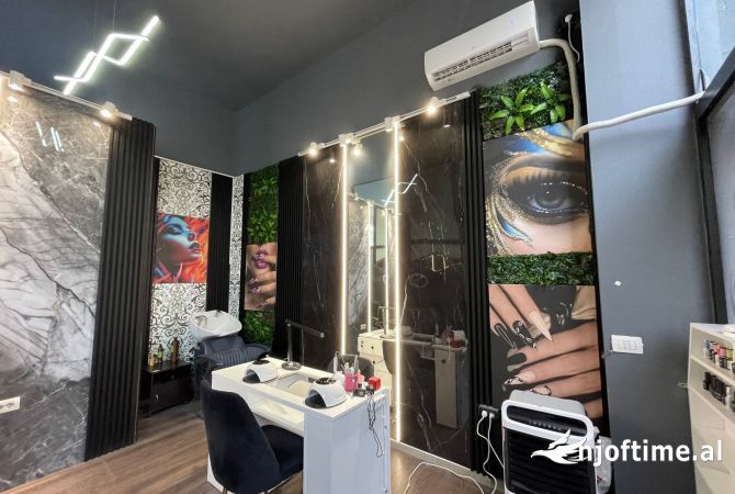 Ambiente Commerciale in Vendita 1+1 a Tirana - 13,000 Euro