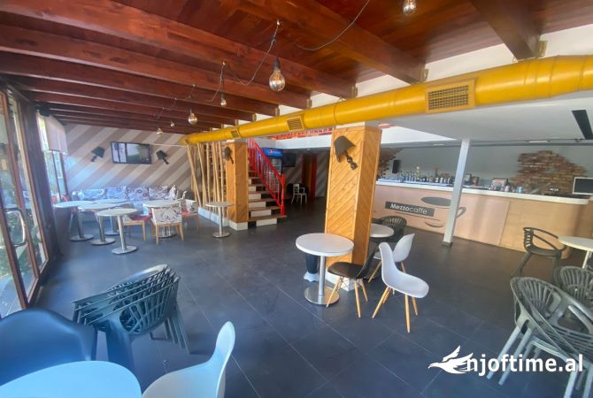 Ambient biznesi me qera - Qytet Studenti (VR111)