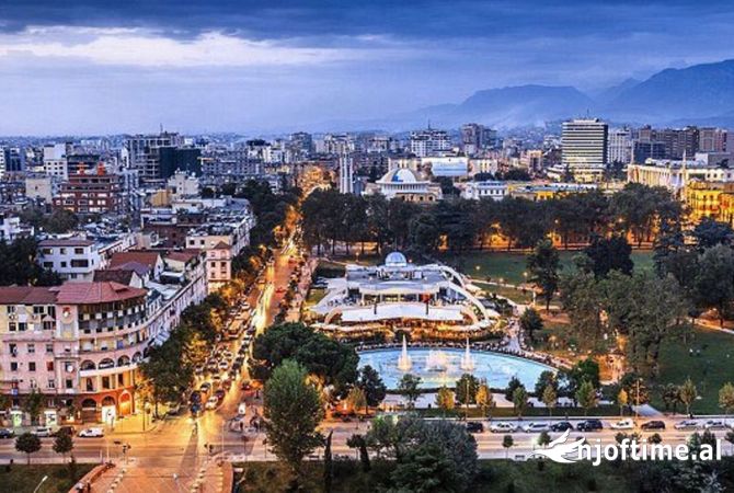 Ambiente Commerciale in Affitto 1+1 a Tirana - 1,200 Euro