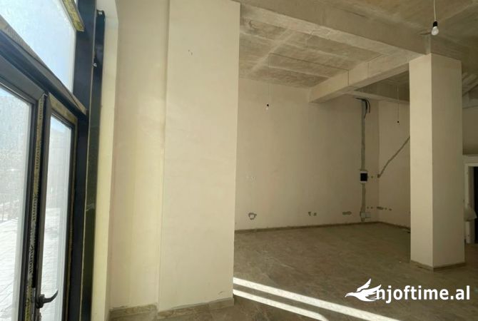 Ambient biznesi me qera - Astir (VR111)