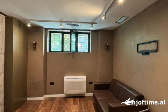 Business Property in Sale 3+1 in Tirana - 200,000 Euro