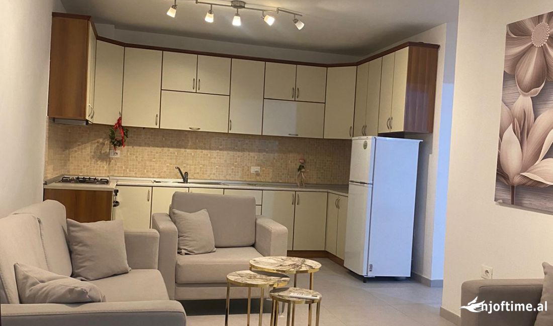 Ambient biznesi per zyra 2+1 - Myslym Shyri (VR111)