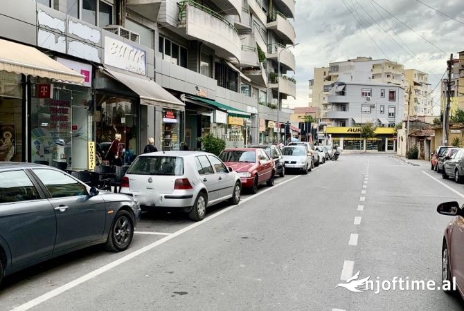 Ambient Biznesi Open Space me Qera  – Xhamllik (VR004)