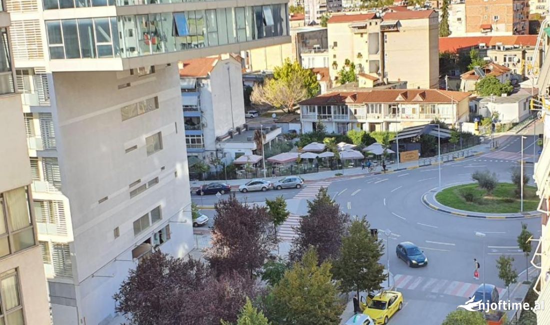 Apartament 1+1 me Qera - Komuna e Parisit (VR004)