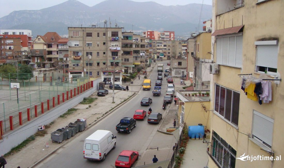 Shtepi me qera Apartament ne Tirane, Garsoniere, Mobilimi E mobiluar, Pagesa 250  Euro.