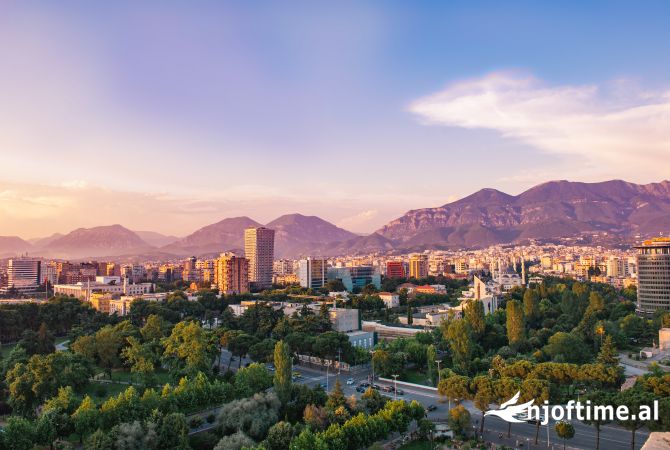 Ambiente Commerciale in Affitto 1+1 a Tirana - 1,200 Euro