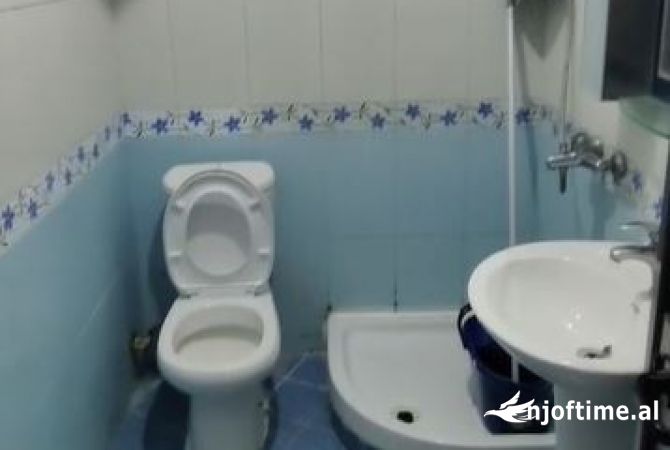 Shtepi me qera Apartament ne Tirane, 1+1, Mobilimi E mobiluar, Pagesa 370  Euro.