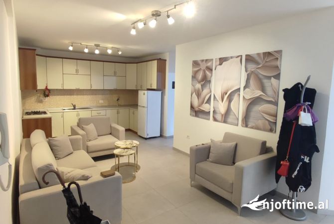 Ambient Biznesi/ Zyra me qira – Myslym Shyri (VR007)