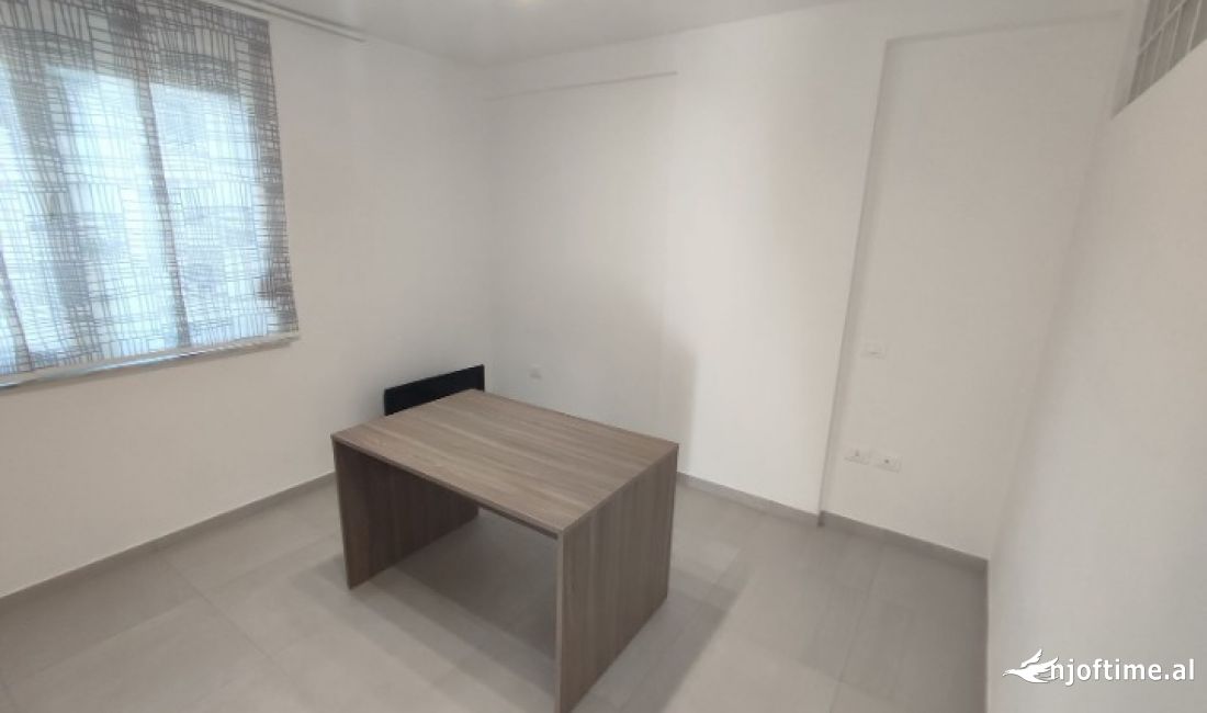  Apartament 2+1 me Qera - Myslym Shyri (VR004)