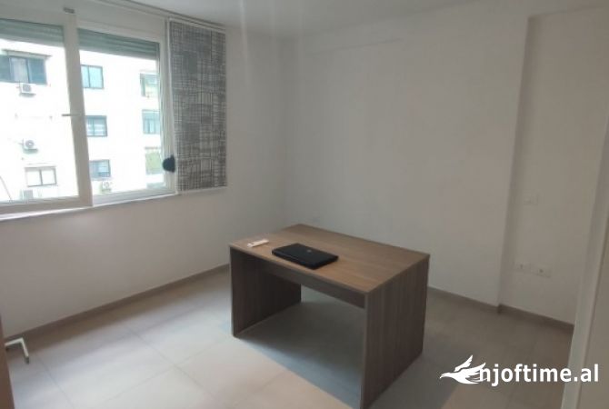  Apartament 2+1 me Qera - Myslym Shyri (VR004)