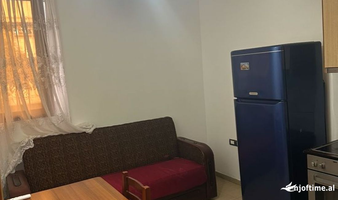 Shtepi me qera Apartament ne Tirane, 1+1, Mobilimi E mobiluar, Pagesa 302  Euro.