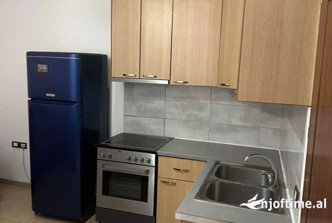 Shtepi me qera Apartament ne Tirane, 1+1, Mobilimi E mobiluar, Pagesa 302  Euro.