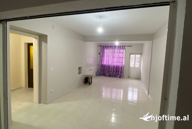 Ambient Zyre/Biznesi me qera -  Xhamllik (VR007)