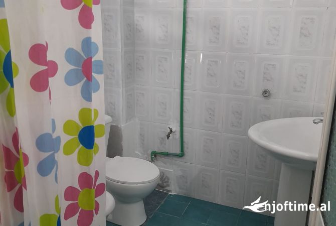 Shtepi me qera Apartament ne Tirane, 1+1, Mobilimi E mobiluar, Pagesa 352  Euro.