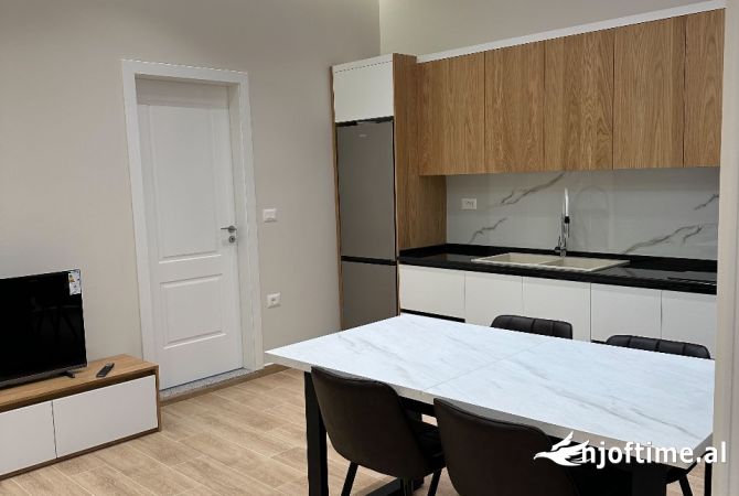 Shtepi me qera Apartament ne Tirane, 2+1, Mobilimi E mobiluar, Pagesa 600  Euro.