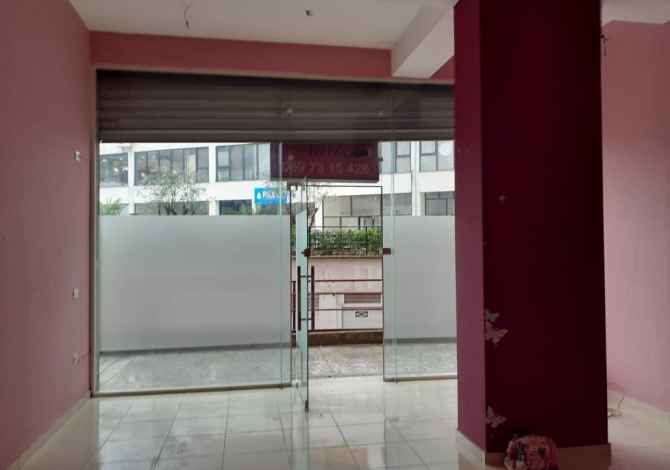 Ambiente Commerciale in Affitto a Tirana - 20,000 Leke