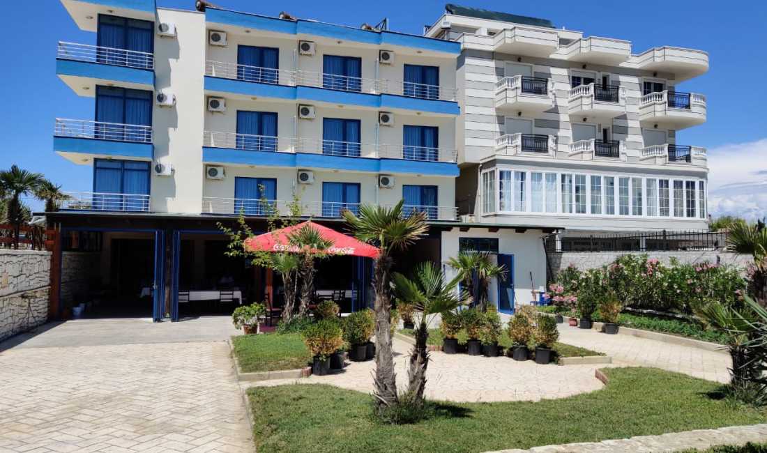 Offerte di lavoro a Valona, Profession Recepsionist/e, kamarier, picier, ndihmes kuzhinier , , Pagamento Trattabile.